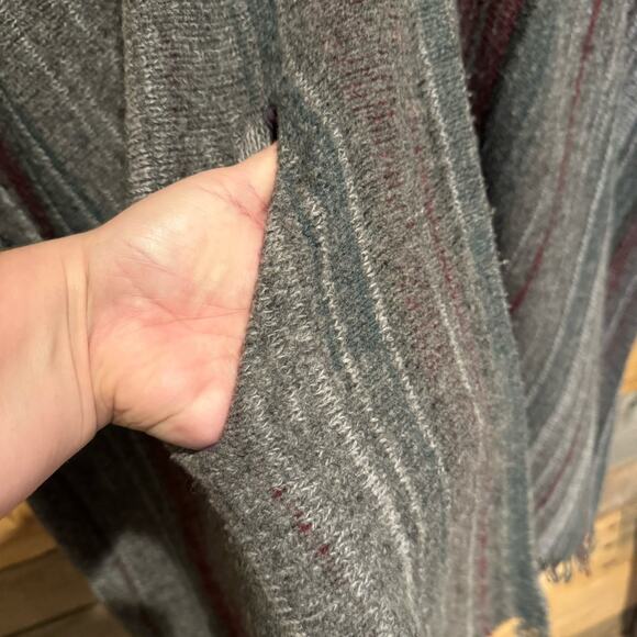 Free People Fringe Boho Blanket Poncho Sweater Duster Wrap Charcoal Gray XS/S - Picture 11 of 15